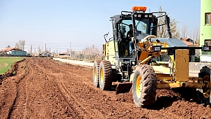 SÜREKLİ BÜYÜYEN, GÖÇ ALAN VE HIZLA GELİŞEN AKSARAY İÇİN YENİ YOLLAR AÇILIYOR 