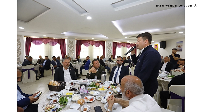 BAŞKAN DİNÇER VE MİLLETVEKİLİ ADAYLARI MAHALLE MUHTARLARIYLA BİR ARAYA GELDİ