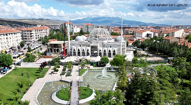 SELÇUKLU KÜLLİYESİ HAYRAN BIRAKIYOR