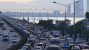 Araç satışı yüzde 15,5 düştü... Trafiğe 198 bin 740 araç eklendi