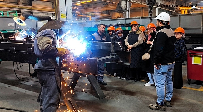 ADEM KURSİYERLERİ FABRİKA ZİYARETİNDE BULUNDU, KAYNAK MAKİNASI İLE KAYNAK YAPTI