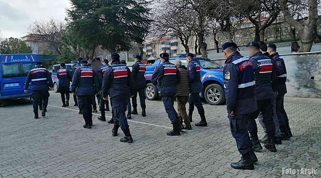 AKSARAY'DA JANDARMA ARANAN 236 ŞAHSI YAKALADI