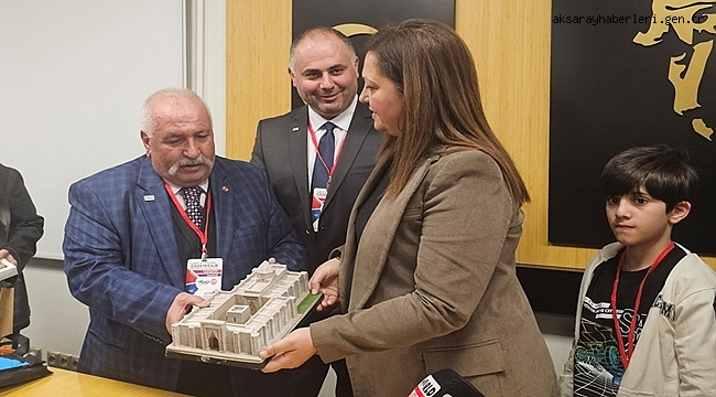 MAKAM VE BÜROLARI SULTANHANI MAKETİ SÜSLEYECEK