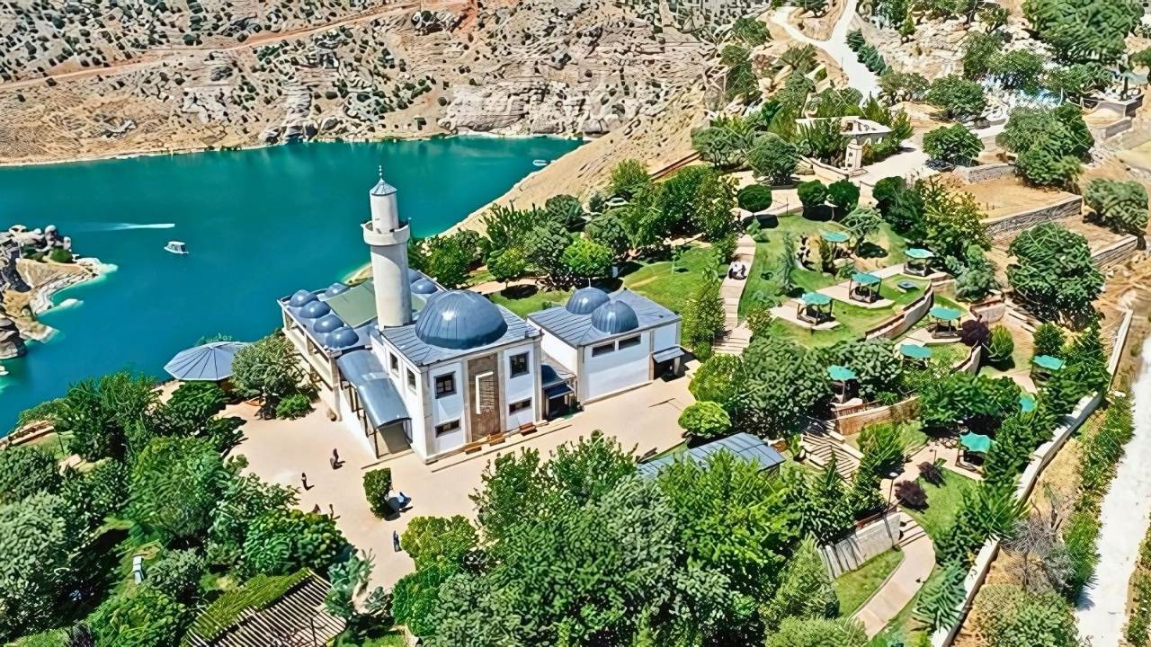 8 PEYGAMBERİN VE TARİHLE GÜZELLİKLERİ DİYARI EĞİL’E BAYRAMDA ZİYARETÇİ AKINI