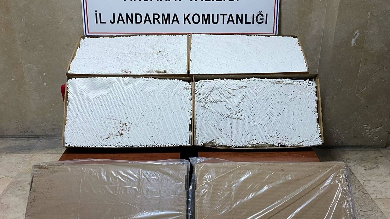 Aksaray'da 48 Bin Adet Dolu Makaron ele geçirildi