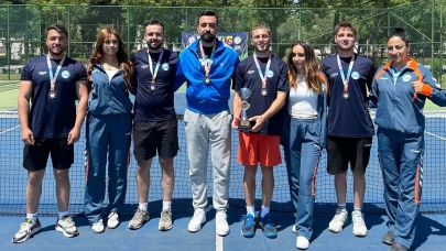 ASÜ Erkek Tenis Takımı Türkiye  Şampiyonası'nda üçüncü oldu