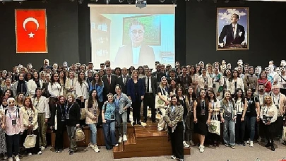 Uzmanından Sosyal Medya Uyarısı: Normal Duygu Döngüsünü Bozuyor