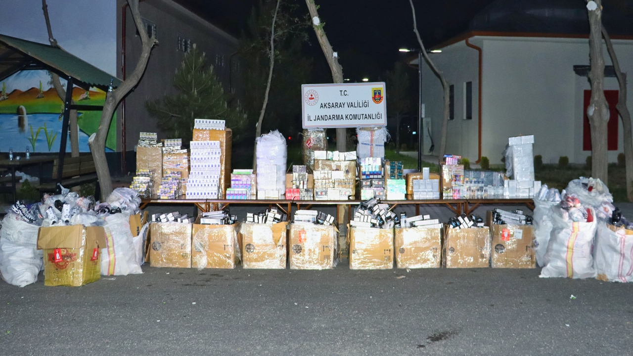 Aksaray Jandarma Piyasa değeri 2.200.000 tl değerinde kaçak malzeme ele geçirdi