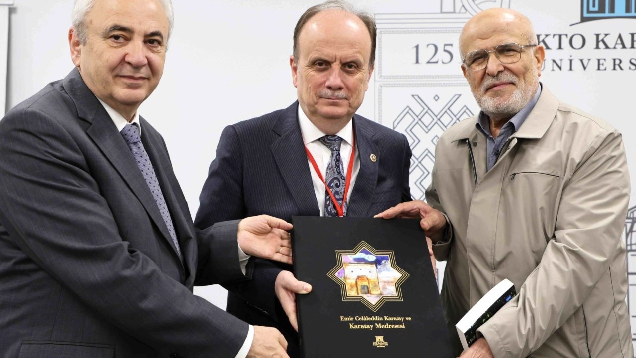 Konya'da gençler ve uzmanları bir araya geldi