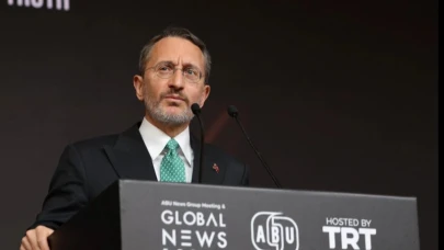 Fahrettin Altun: Hakikat odaklı habercilikte iş birliği şart