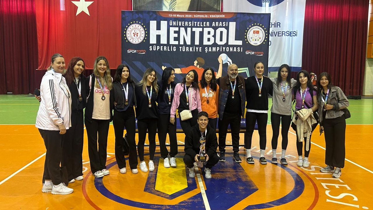 ASÜ Hentbol Takımlarından  şampiyonada çifte başarı