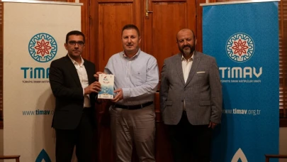 Hafız İsmail Özarpa, kazandığı ödülünü TİMAV'a bağışladı