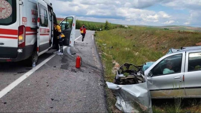 Nevşehir'de Süt Tankeri ile Otomobil çarpıştı; 2 ölü