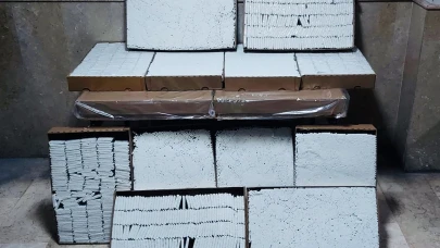Aksaray'da durdurulan yolcu otobüsünde 87 bin adet dolu makaron ele geçirildi