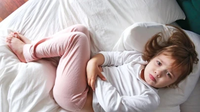 Çocuklarda gastroenterit alarmı! Her iki çocuktan birinde tanı konuluyor