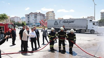 Nevşehir Belediyesi, Türkiye'nin İlk Elektrikli Araç Yangınına Özel Söndürme Sistemi Geliştirdi