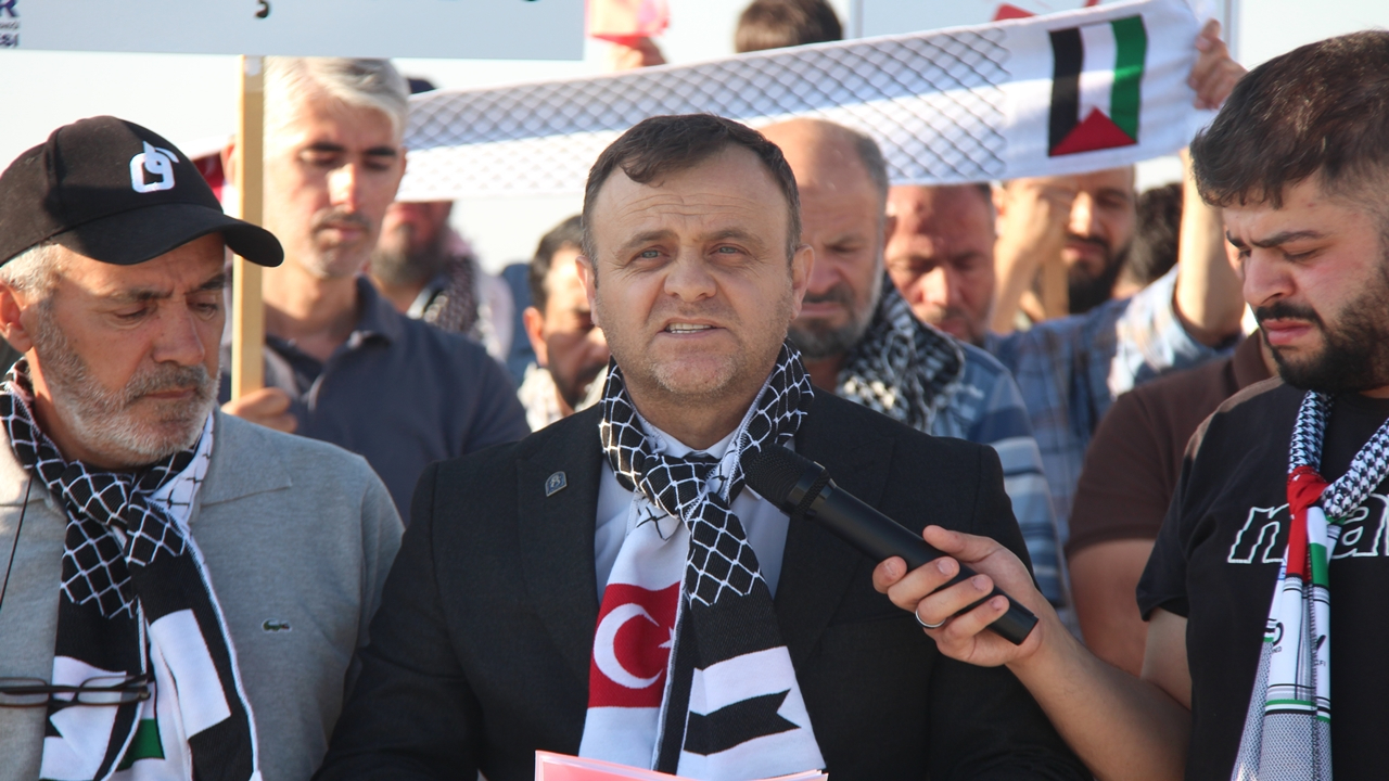 Esnaf Ve Sanatkarlar Derneği Konya Şubesinden (Esder) Zim Konteynerları Önünde Açıklama