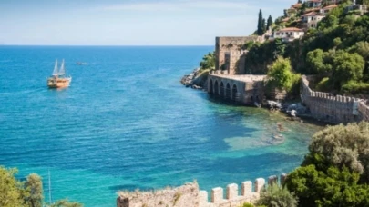 Tatil yerleri sessiz, tüketici temkinli: 2025 yazı durgun geçiyor