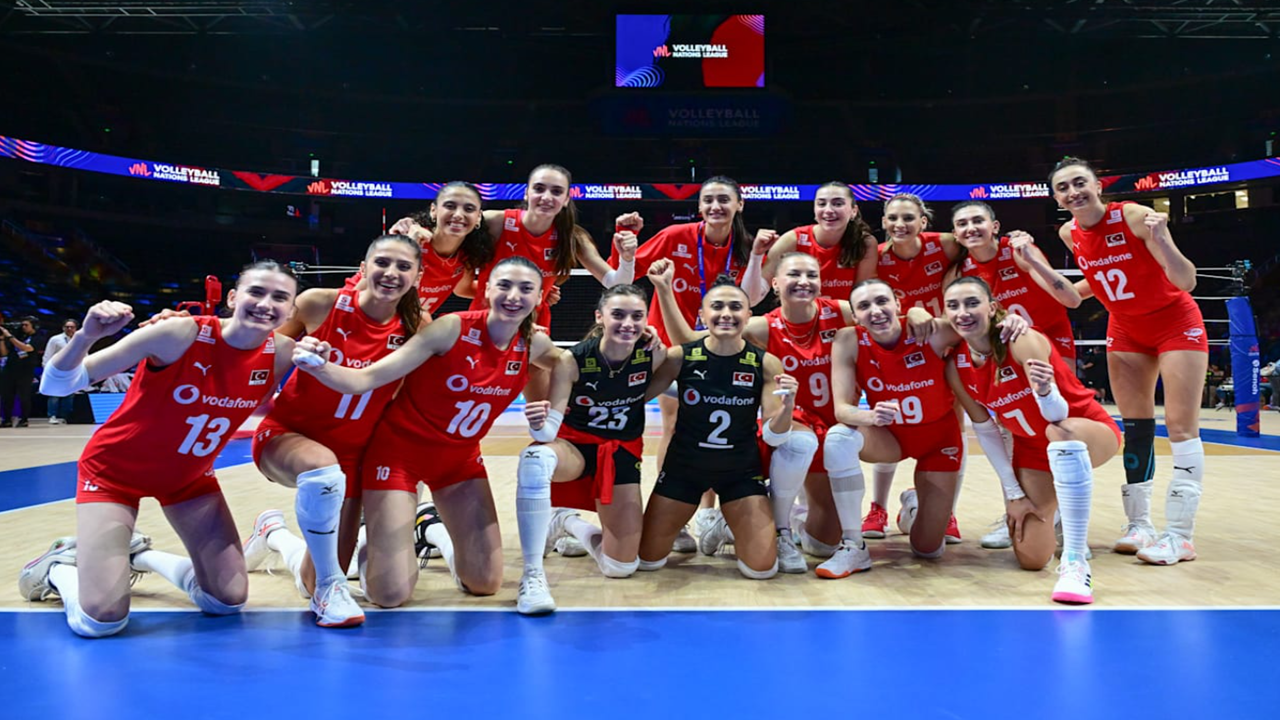 Türkiye Voleybol ve Hentbol Maçlarını Yayınlamak: 2025'te Nereye Bakmalı?