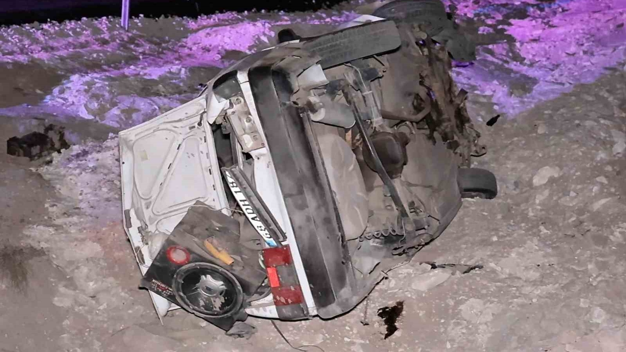 Aksaray'da Alkollü ve Ehliyetsiz sürücü kaza yaptı