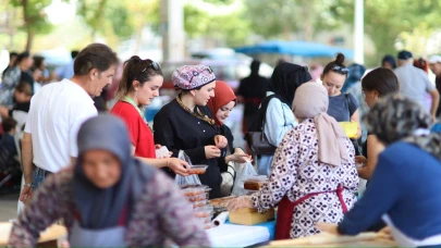 Aksaray'da Yaz Bereketi Hanımeli Pazarı’na Yansıdı