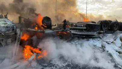 Aksaray'da Kimyasal Madde taşıyan Tır devrildi, Kazada Tır Yandı
