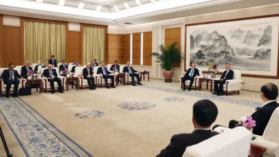 Cumhurbaşkanı Erdoğan'dan Çin'de diplomasi trafiğine devam