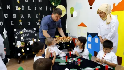 Belediye Başkanı Dr. Evren Dinçer, Selime Sultan Kadın Aktivite Merkezinde Kandil Programına Katıldı