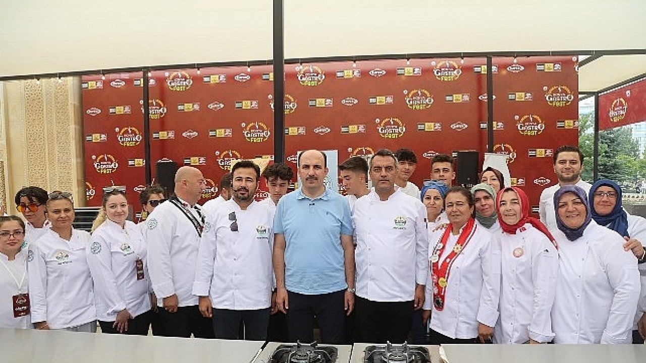 Başkan Altay Gastrofest'e Katılan Yüz Binlerce Misafire, Şeflere ve Esnafa Teşekkür Etti