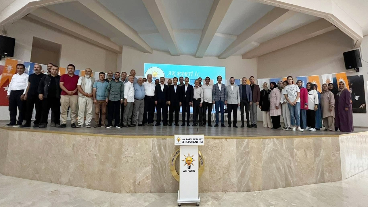 Aksaray Ak Parti Mahalle Başkanları İstişare Ve Değerlendirme Toplantısı Gerçekleştirildi