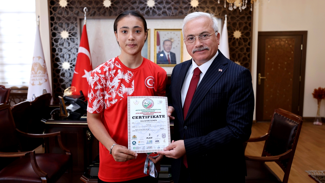 Dünya 2.’si Şampiyon Sporcu Gülistan Gönen: “Valimize verdiğim sözleri bir bir tuttum”