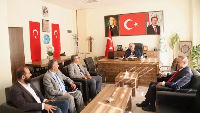 Aksaray Üniversitesi Rektörü  Arıbaş’tan Engelliler Derneği’ne ziyaret