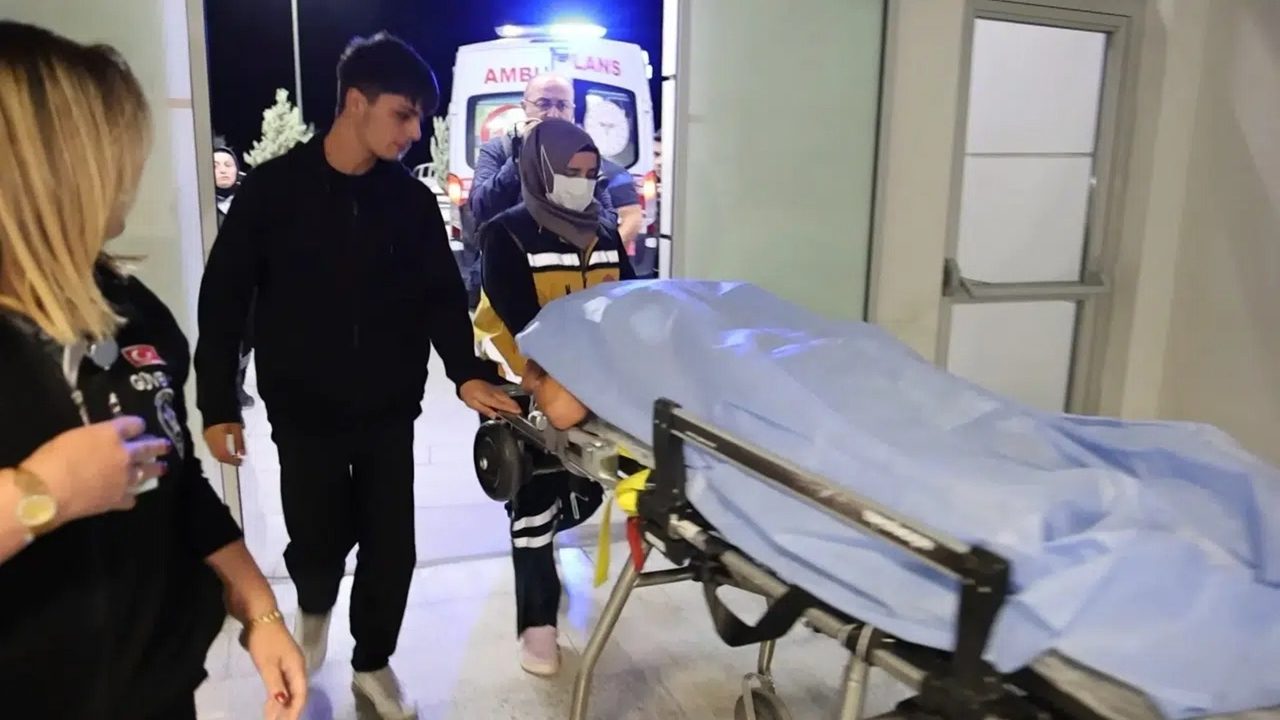 Aksaray'da Gençler arasında Bıçaklı Kavga