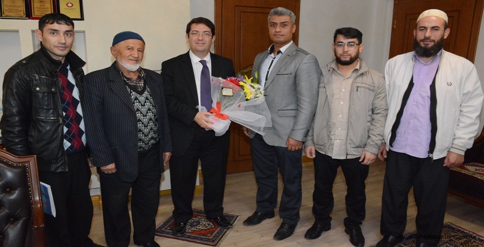 ABDULKADİR GEYLANİ KUR’AN-I YAŞAMA ve YAŞATMA DERNEĞİNDEN BAŞKAN YAZGI’YA ZİYARET