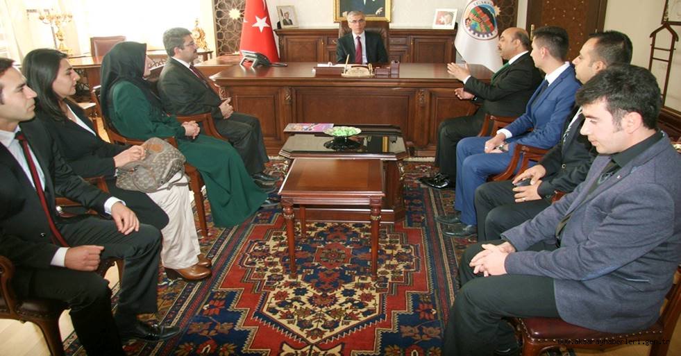 ADAY ÖĞRETMENLER VALİ ŞEREF ATAKLI’YI ZİYARET ETTİ