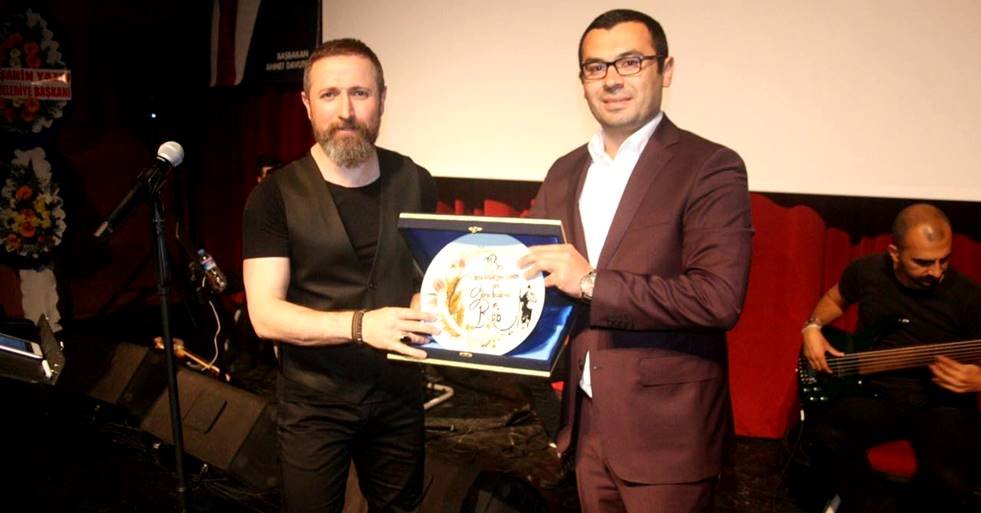 AK GENÇLİKTEN ‘FARKINDA MISIN BİRLİK BERABERLİK ZAMANI’