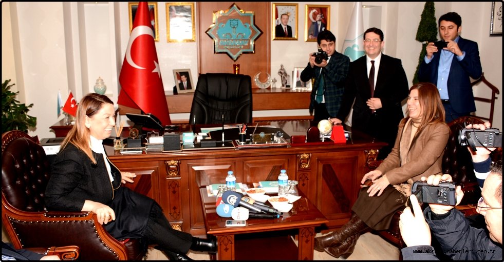 AK PARTİ GENEL BAŞKAN YARDIMCISI ÖZNUR ÇALIK HAFTA SONU AKSARAY'A GELDİ