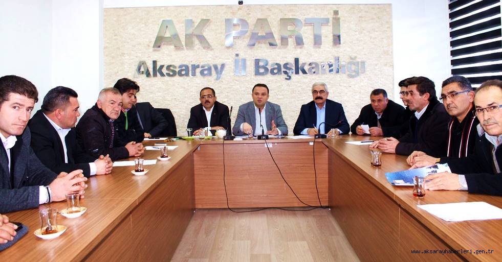 AK PARTİ KÖY MUHTARLARI İLE İSTİŞARE TOPLANTISI YAPTI