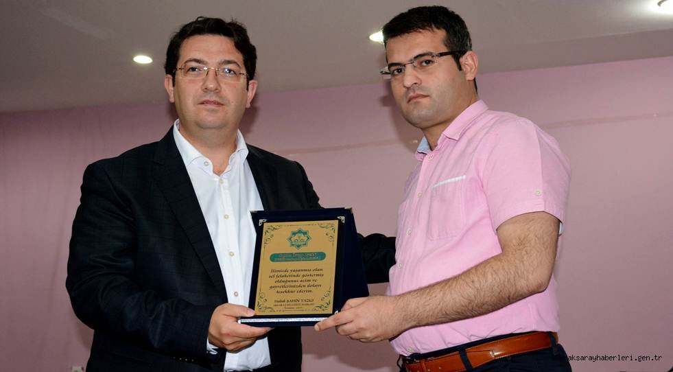 AKSARAY BELEDİYESİ BİRİM MÜDÜRLERİNE PLAKET