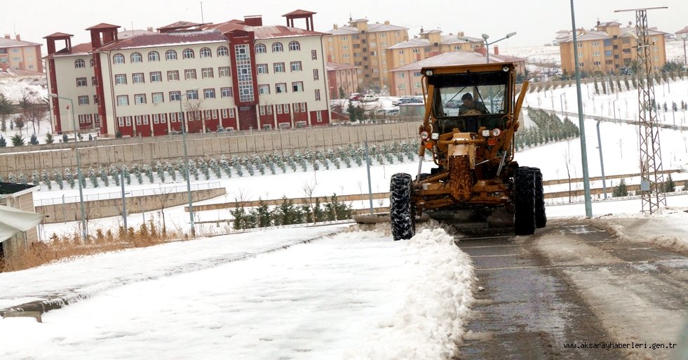 AKSARAY BELEDİYESİ KARLA MÜCADELE BAŞLATTI