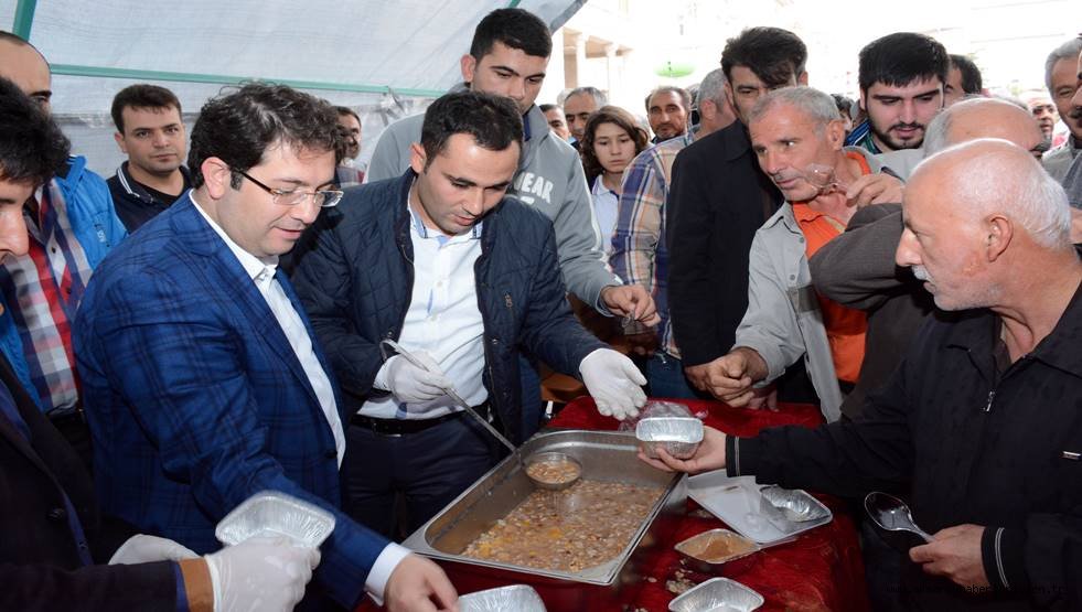 AKSARAY BELEDİYESİ’NDEN 3 BİN KİŞİYE AŞURE İKRAMI