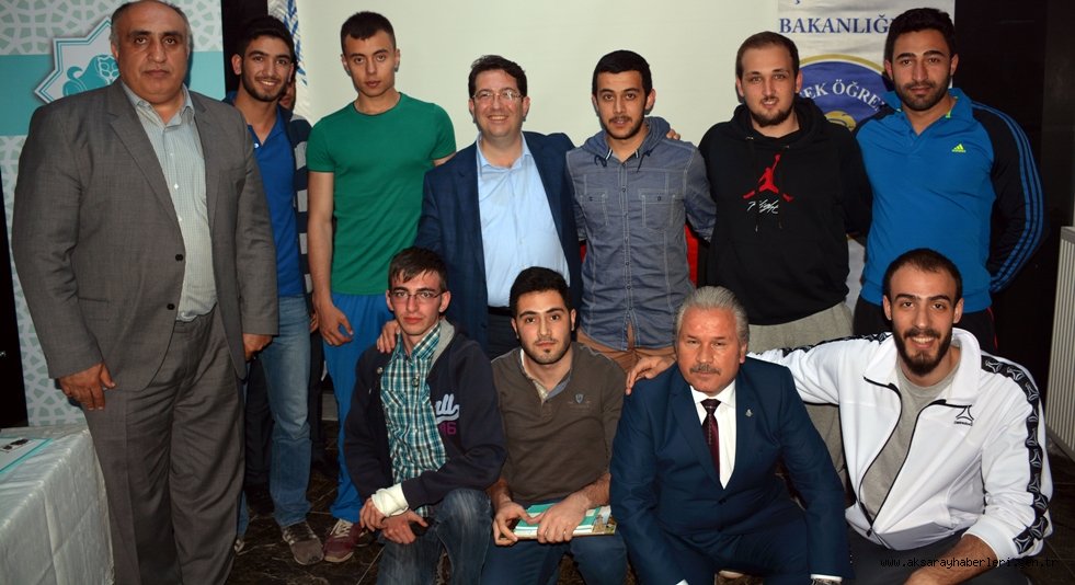 AKSARAY BELEDİYESİ, ÜNİVERSİTE ÖĞRENCİLERİNİN DE SESİNE KULAK VERİYOR