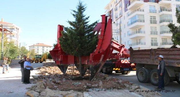 AKSARAY BELEDİYESİ YOL GENİŞLETİLMESİ VE KAVŞAK DÜZENLENMESİ ÇALIŞMALARINA DEVAM EDİYOR