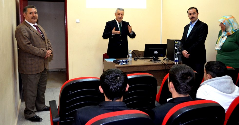 AKSARAY SGİM’DEN MESLEK LİSESİ ÖĞRENCİLERİNE SEMİNER