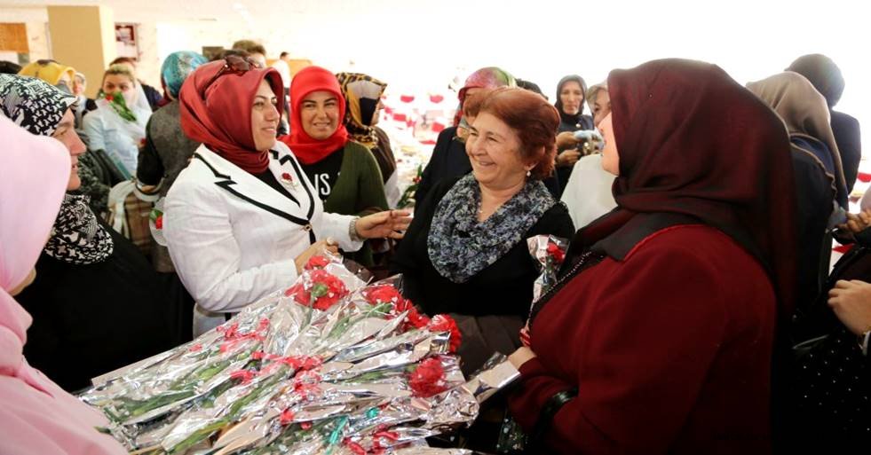 AKSARAY'DA 8 MART DÜNYA KADINLAR GÜNÜNE ANLAMLI KUTLAMA