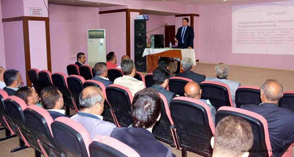 AKSARAY'DA ÖZEL HALK OTOBÜSÜ ŞOFÖRLERİNE FARKINDALIK VE İLETİŞİM EĞİTİMİ