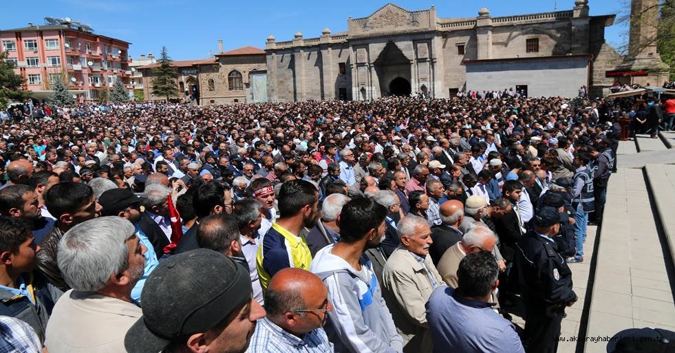 AKSARAYLI ŞEHİT POLİS DUALARLA SON YOLCULUĞUNA UĞURLANDI