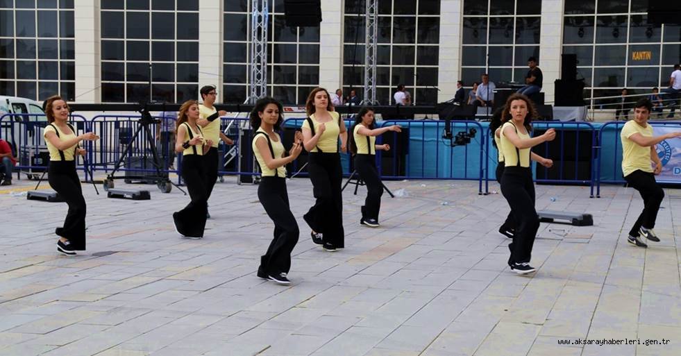 AKSARAYÜNİVERSİTESİ’NDE ŞENLİK BAŞLADI