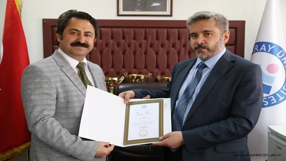 ASÜ EĞİTİM FAKÜLTESİ’NDE NÖBET DEĞİŞİMİ