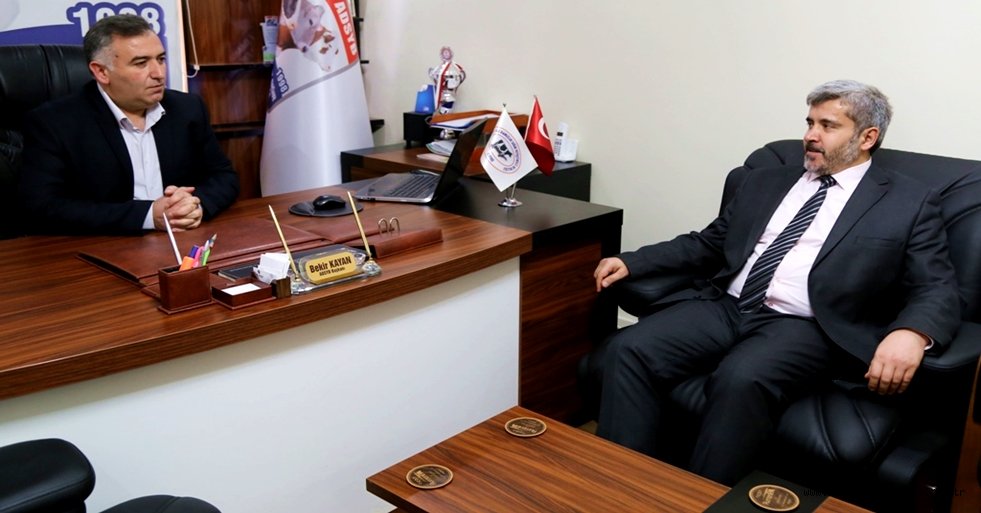 ASÜ TOPRAK VE ÇEVRE ANALİZİ KONULARINDA ÇİFTÇİNİN YANINDA